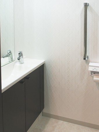 摩天楼と癒しの浴室で豊かな時間を